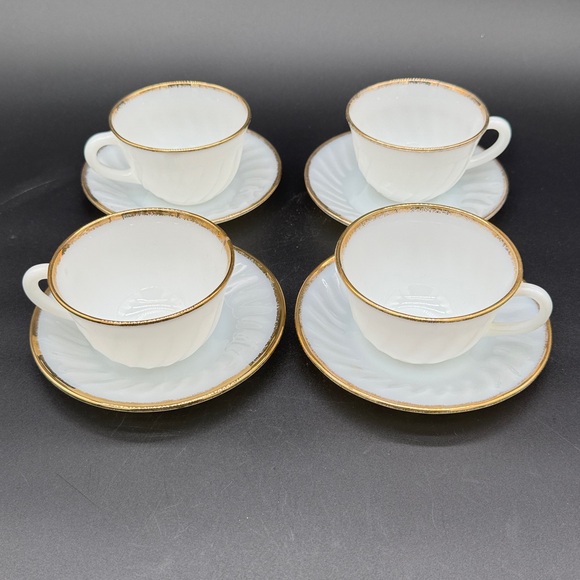 4 Anchor Hocking Fire King Golden Shell Milk Glass Golden Swirl Cup & Saucer - Picture 2 of 6